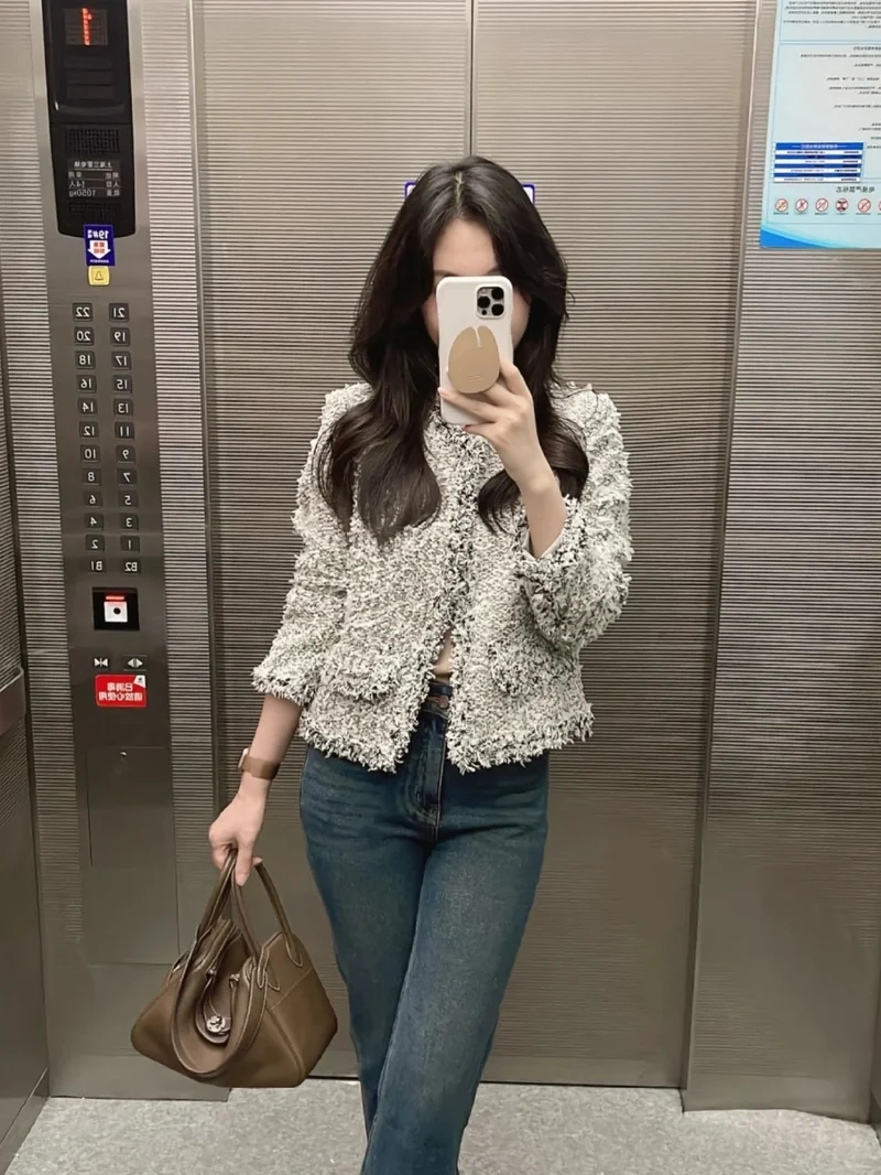 Áo khoác dạ tweed là ai mà gây sốt thế