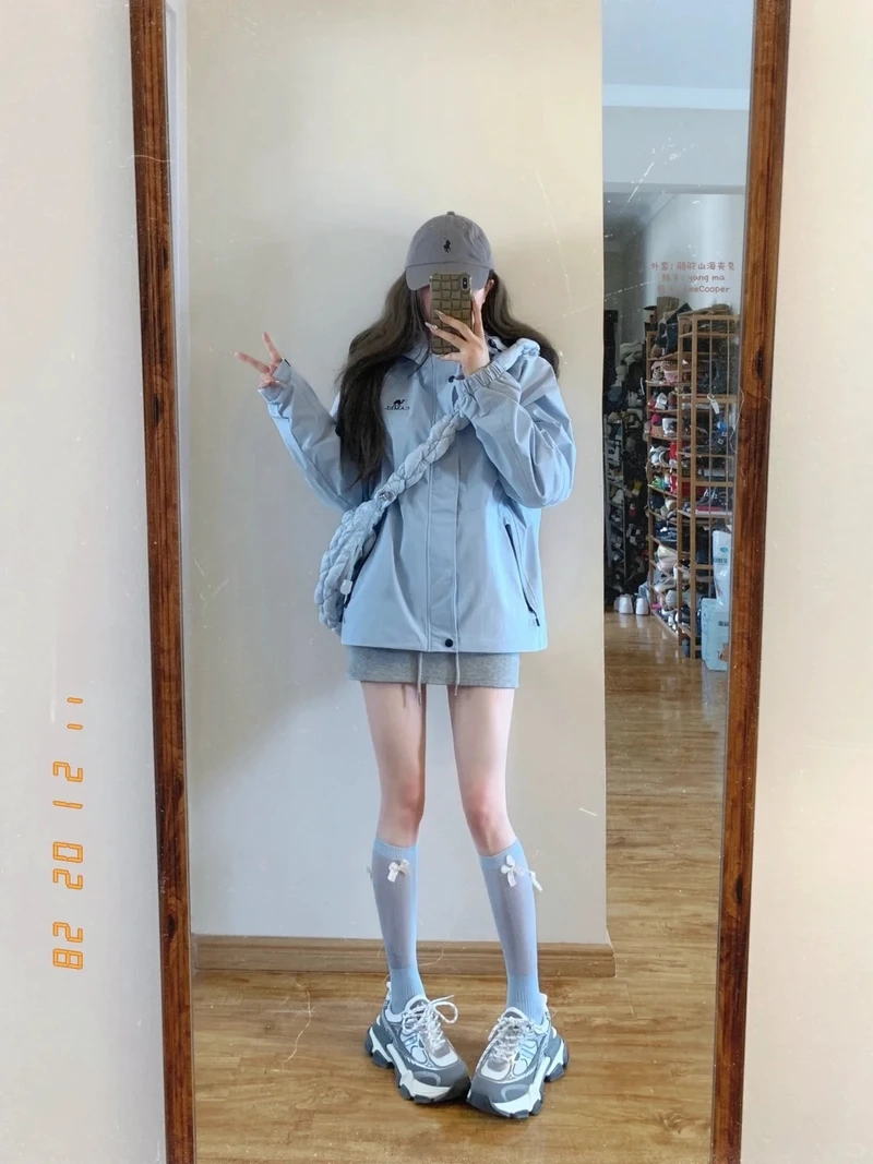 Năng động khỏe khoắn với áo khoác dù thể thao