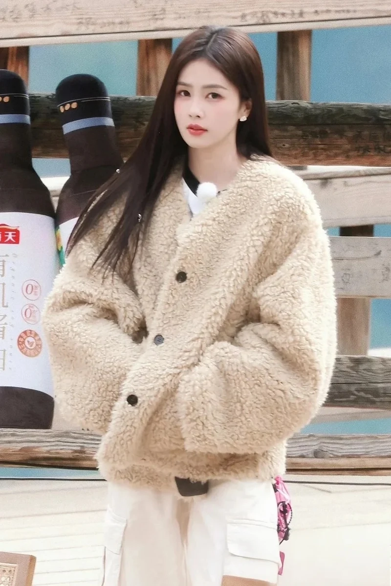 Giữ ấm mùa lạnh cùng áo khoác lông cừu mùa lạnh