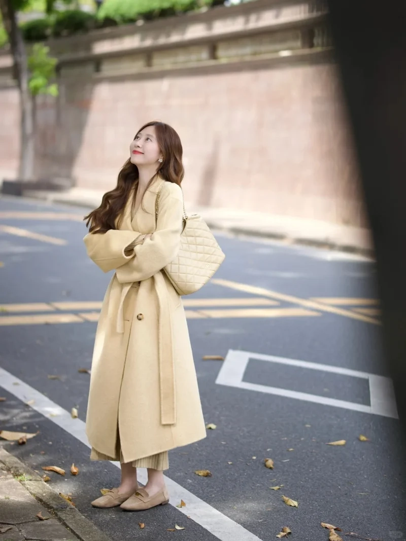 Sang trọng mọi outfit nhờ áo măng tô cao cấp