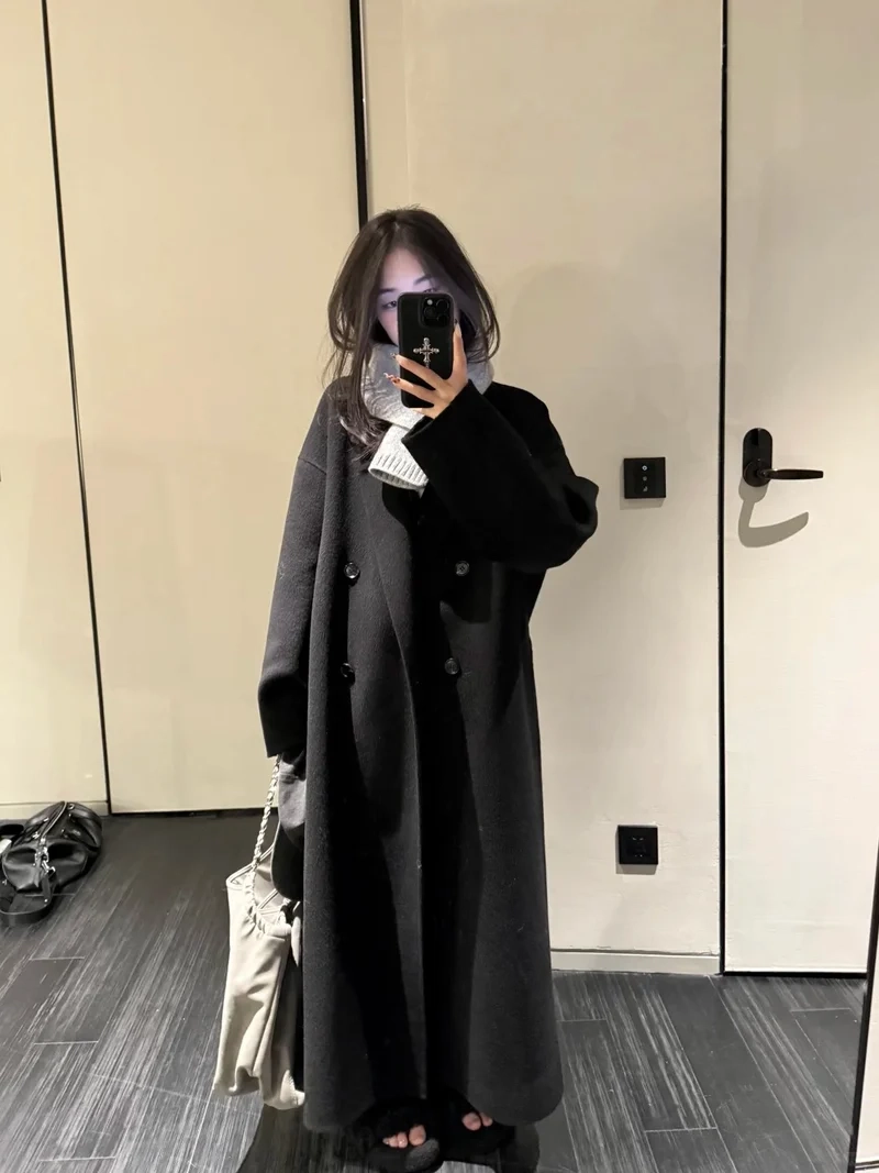 Thanh lịch nổi bật nhờ áo măng tô thanh lịch