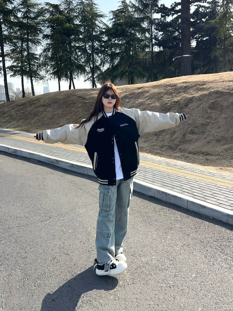 Chuẩn gu giới trẻ với áo khoác varsity phong cách hàn quốc
