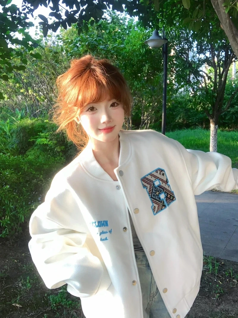 Cá tính nổi bật với áo khoác varsity streetwear