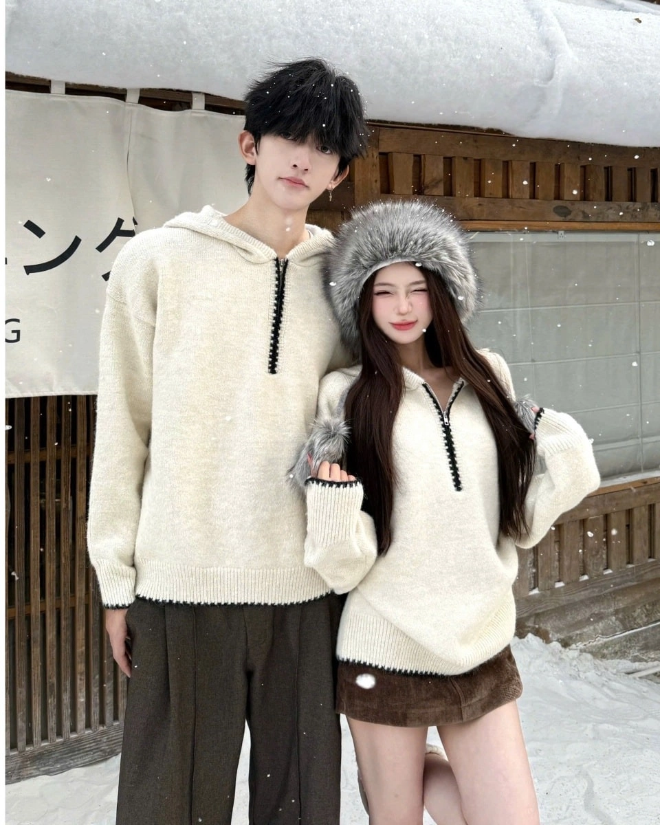 Áo len đôi màu be nhã nhặn phù hợp cho mọi tông da