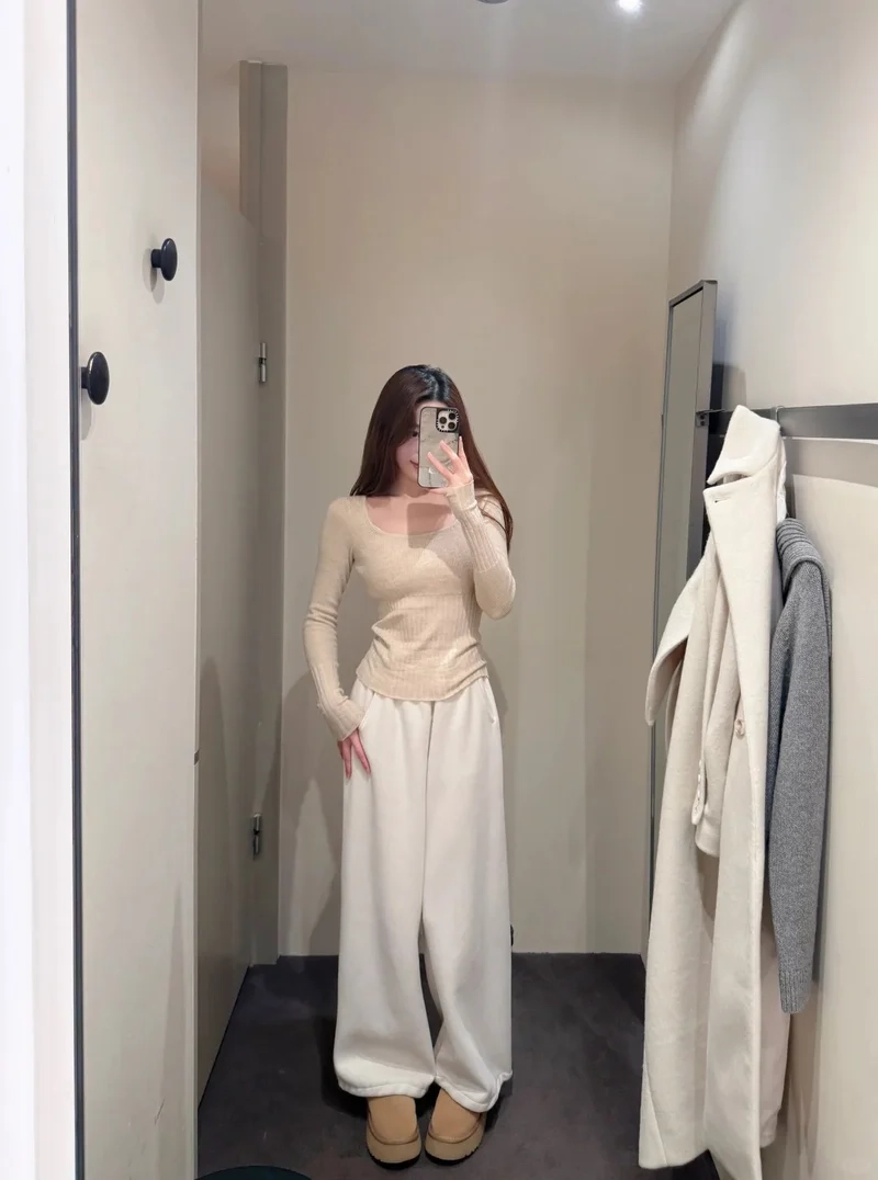 Bắt kịp xu hướng với áo len tăm mỏng thời trang