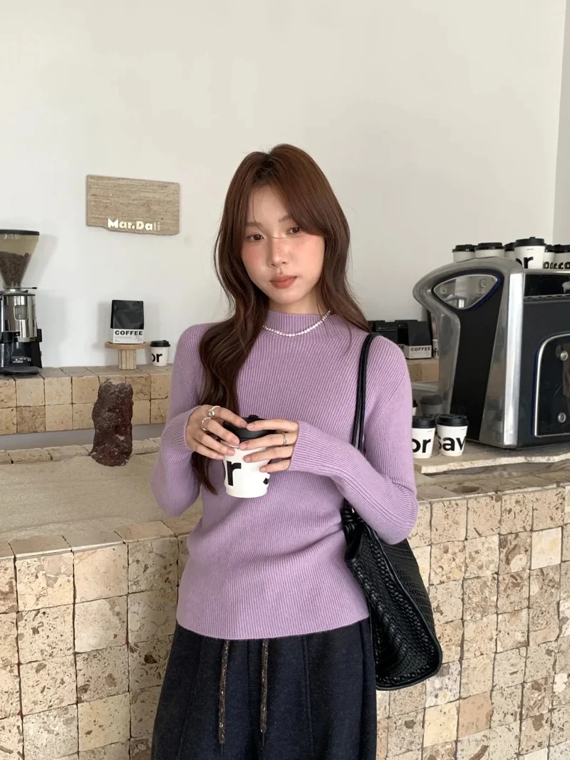 Trẻ trung và năng động nhờ áo len tăm mỏng trẻ trung