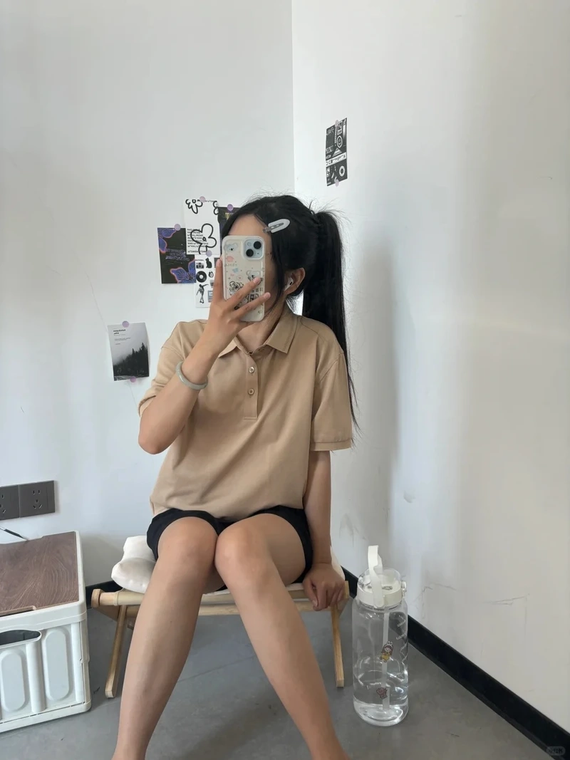 Trẻ trung năng động cùng áo polo form rộng trẻ trung