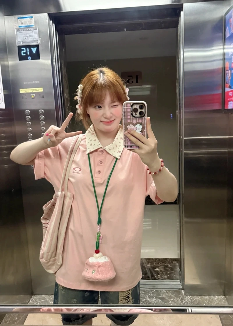 Thể hiện chất riêng nhờ áo polo form rộng cá tính