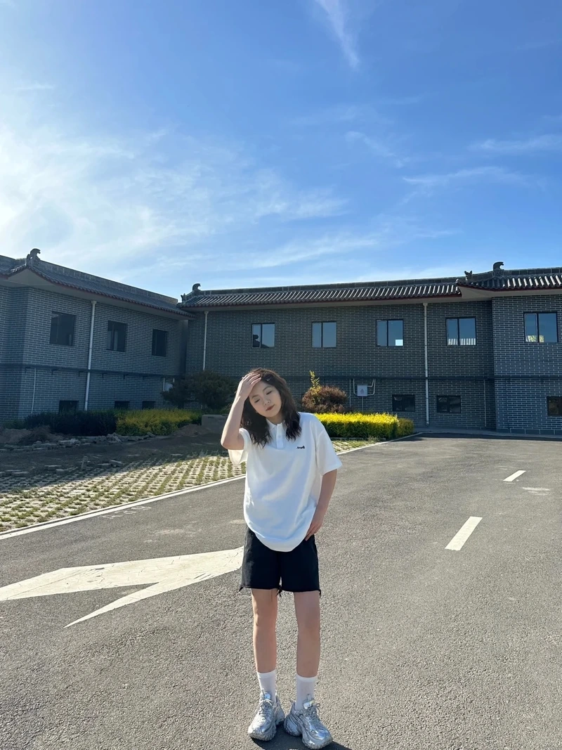 Đi học thoải mái cùng áo polo form rộng đi học