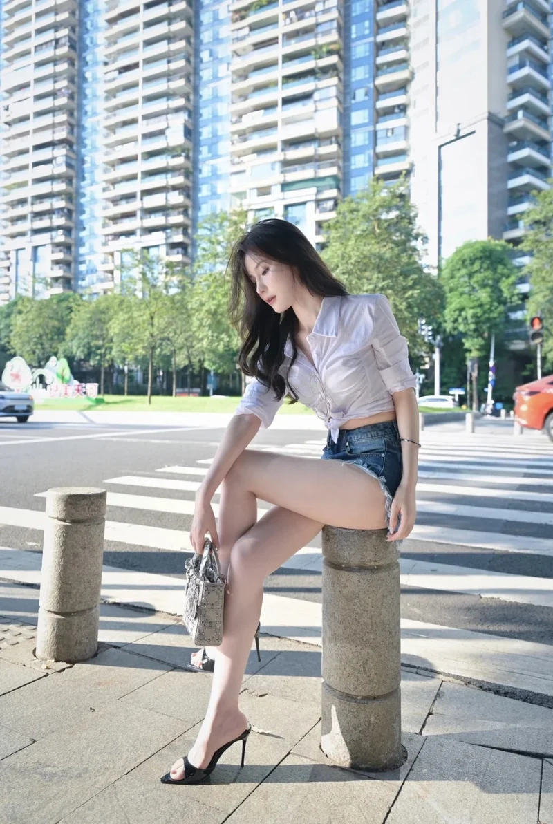 Dễ phối đồ mọi style với áo sơ mi kiểu nữ dễ phối đồ