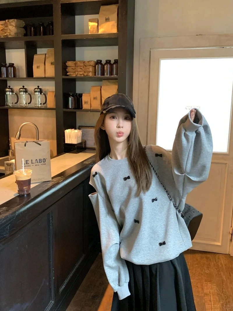 Xu hướng hot nhất là áo sweater oversize