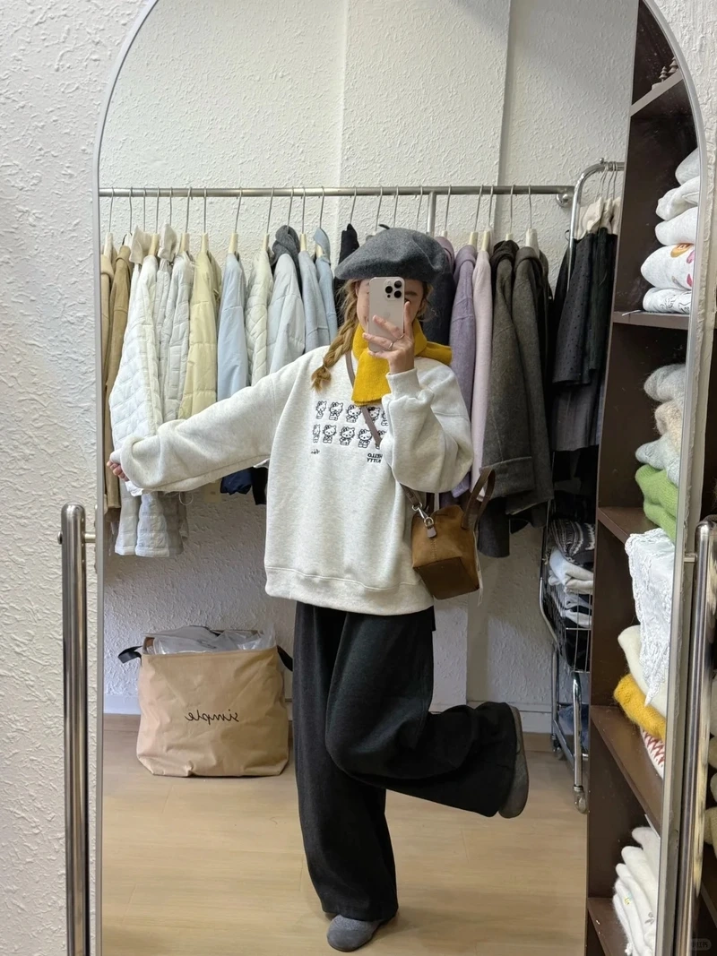 Gu riêng nổi bật nhờ áo sweater local brand