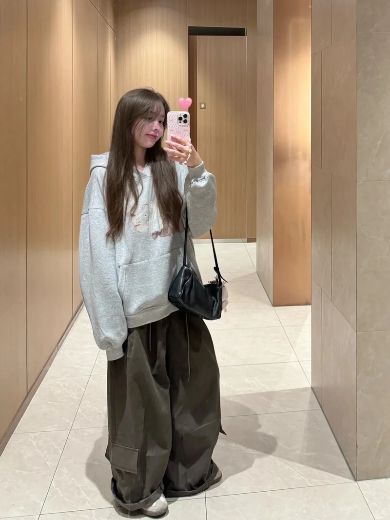 Xuống phố tự tin cùng áo sweater đi chơi