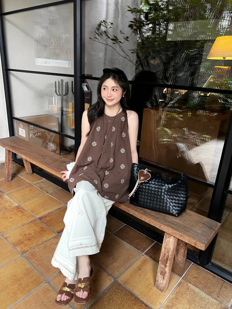 Giữ hồn xưa với áo yếm truyền thống