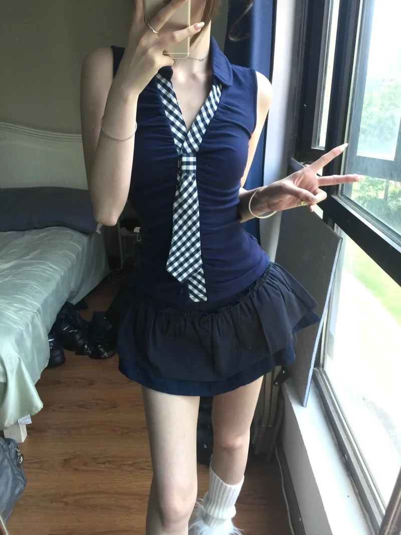 Sang trọng nổi bật nhờ áo yếm gấm