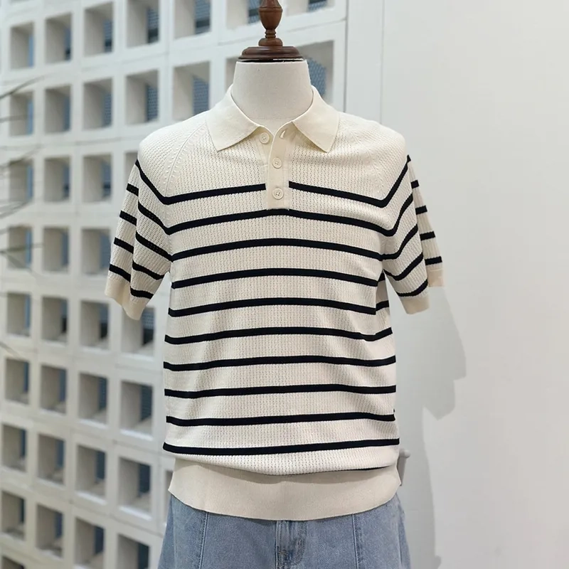 Kiểu quần jean học sinh bụi bặm