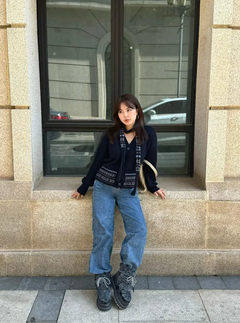 Kiểu phối đồ nữ thấp đi học