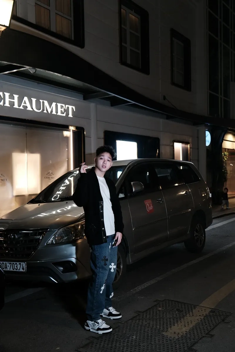 Chọn phụ kiện đi chơi tinh tế