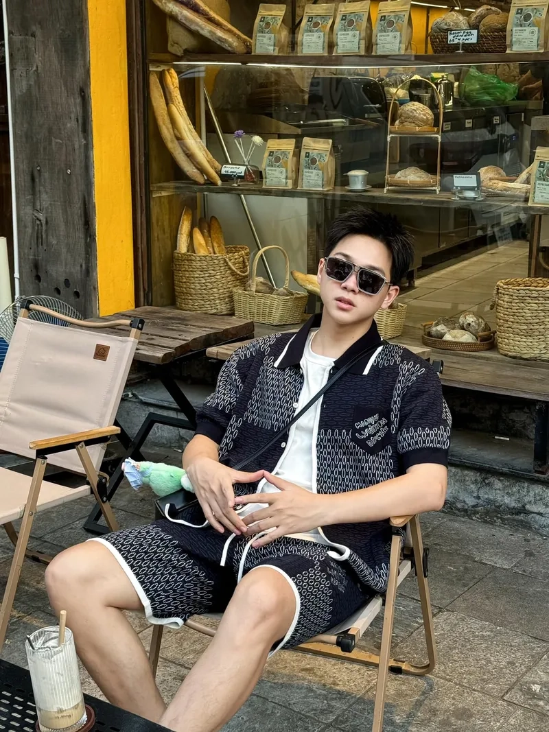 Kiểu phối đồ mùa hè đơn giản đẹp