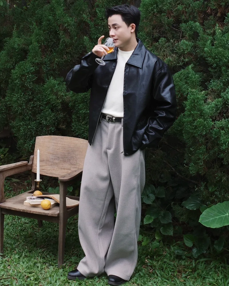 Đôi giày sneaker phong cách Hàn Quốc