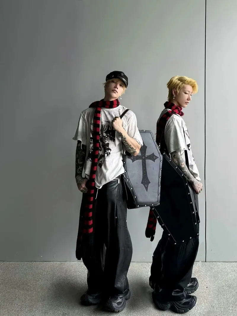 Gu phối đồ street style cá tính mạnh