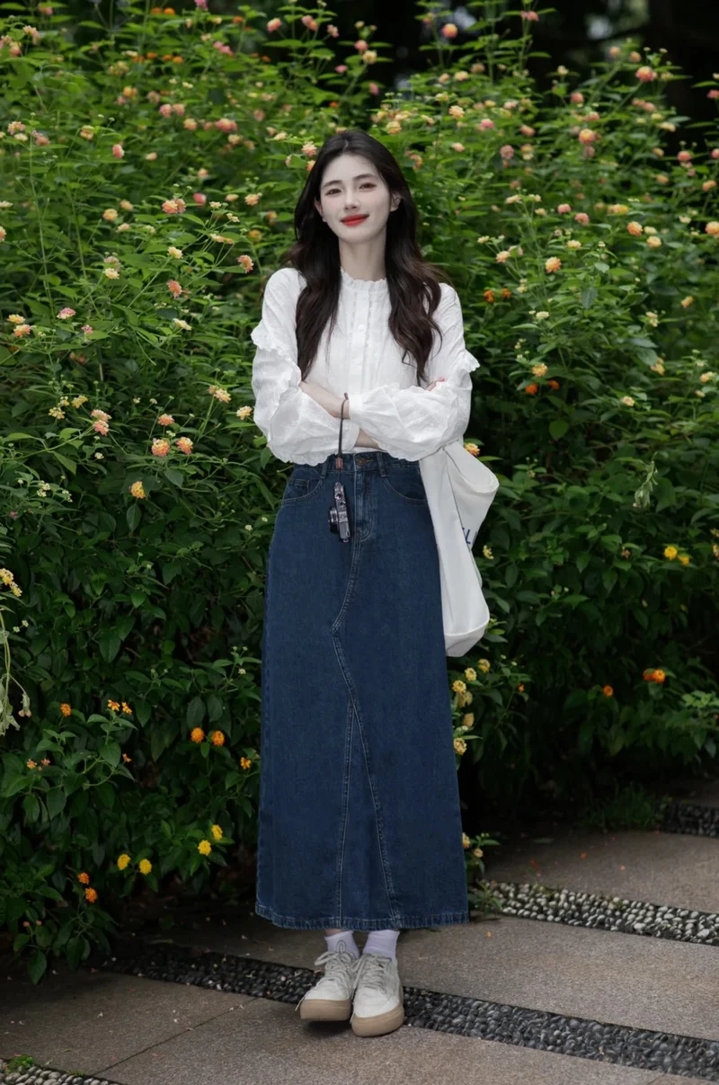 Form chuẩn tôn dáng cùng chân váy denim form đẹp