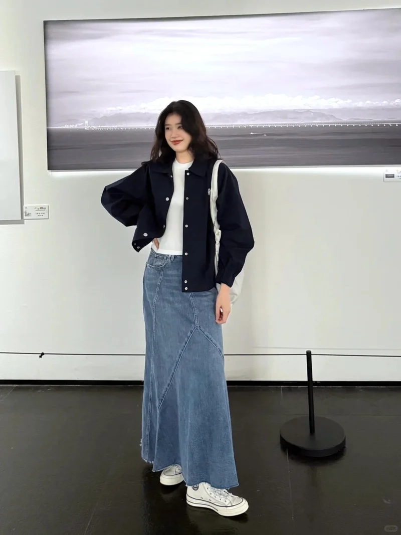 Bắt trend hiện đại nhờ chân váy denim hiện đại