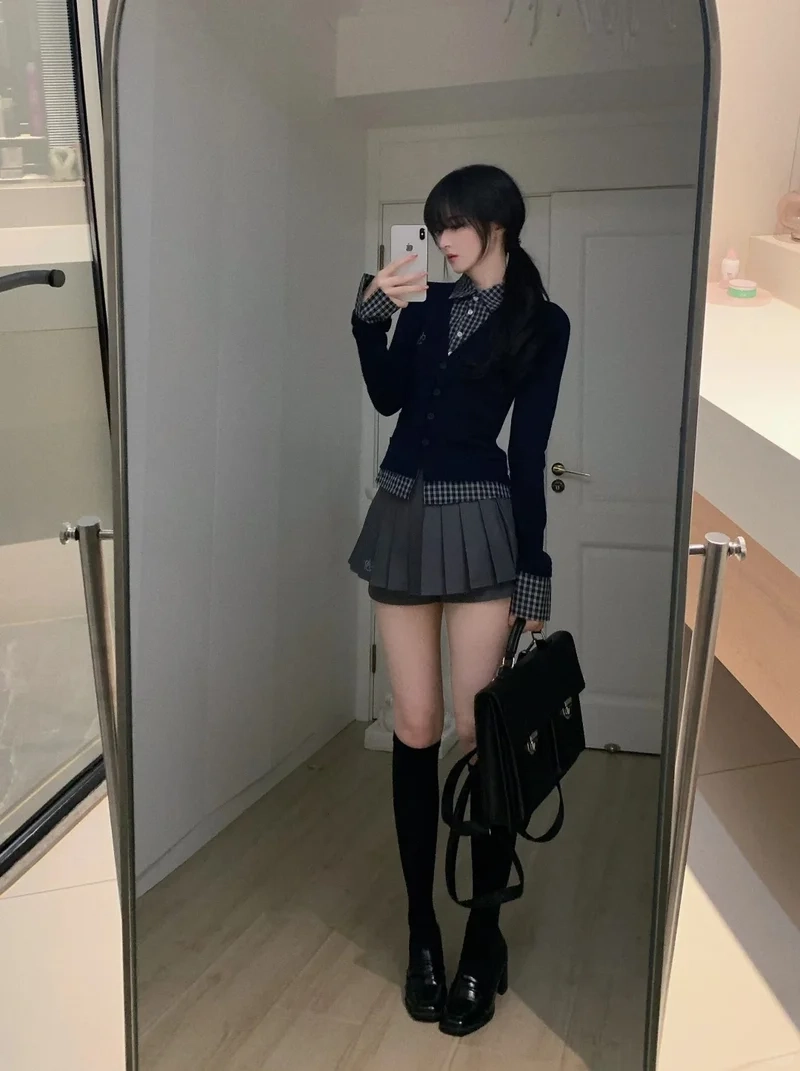 Luôn thời thượng với chân váy xếp ly thời trang