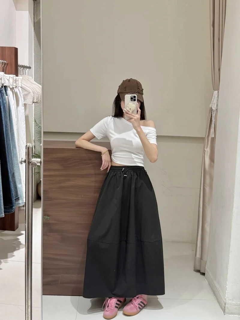 Thanh lịch nơi làm việc với chân váy xòe công sở