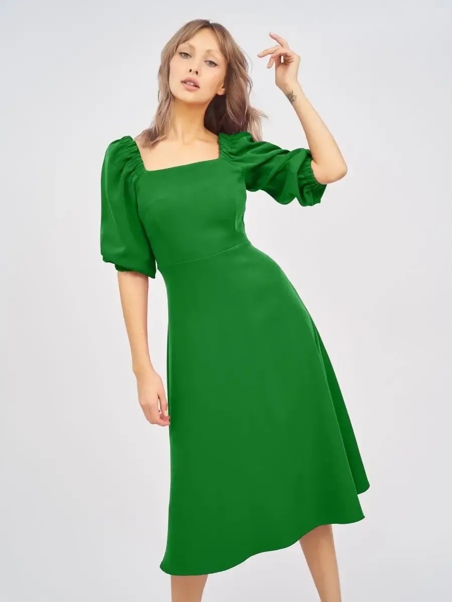 Váy cổ vuông đẹp tôn nét nữ tính tự nhiên