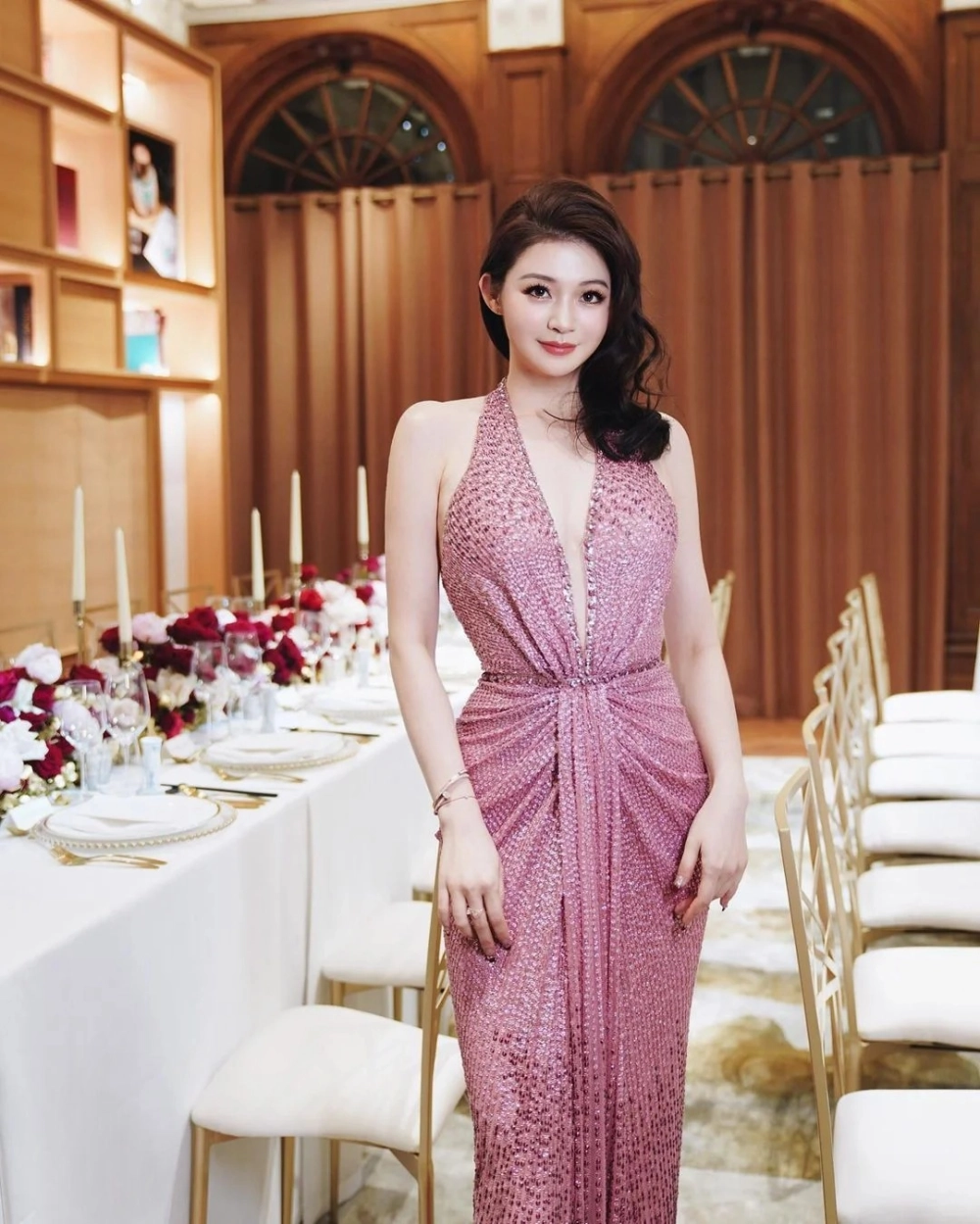 Mẫu đầm dự tiệc cưới tôn vinh vẻ đẹp nữ tính