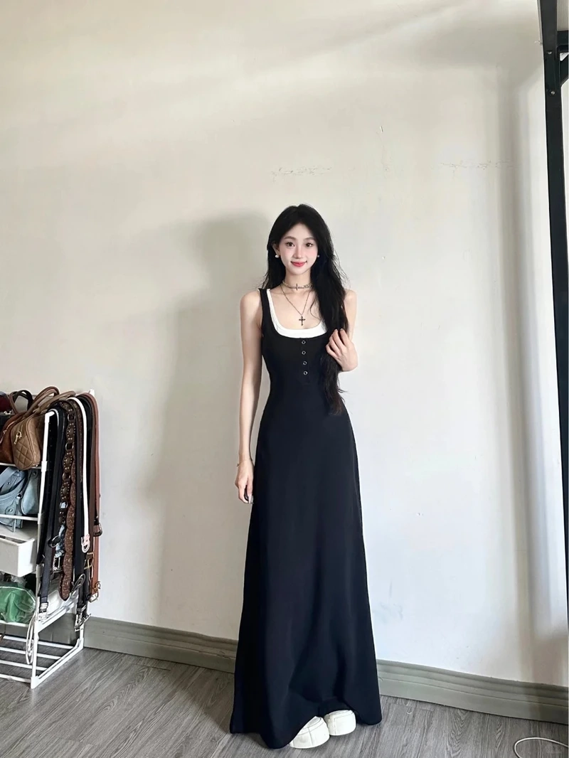 Tạo sức hút với đầm hai dây quyến rũ