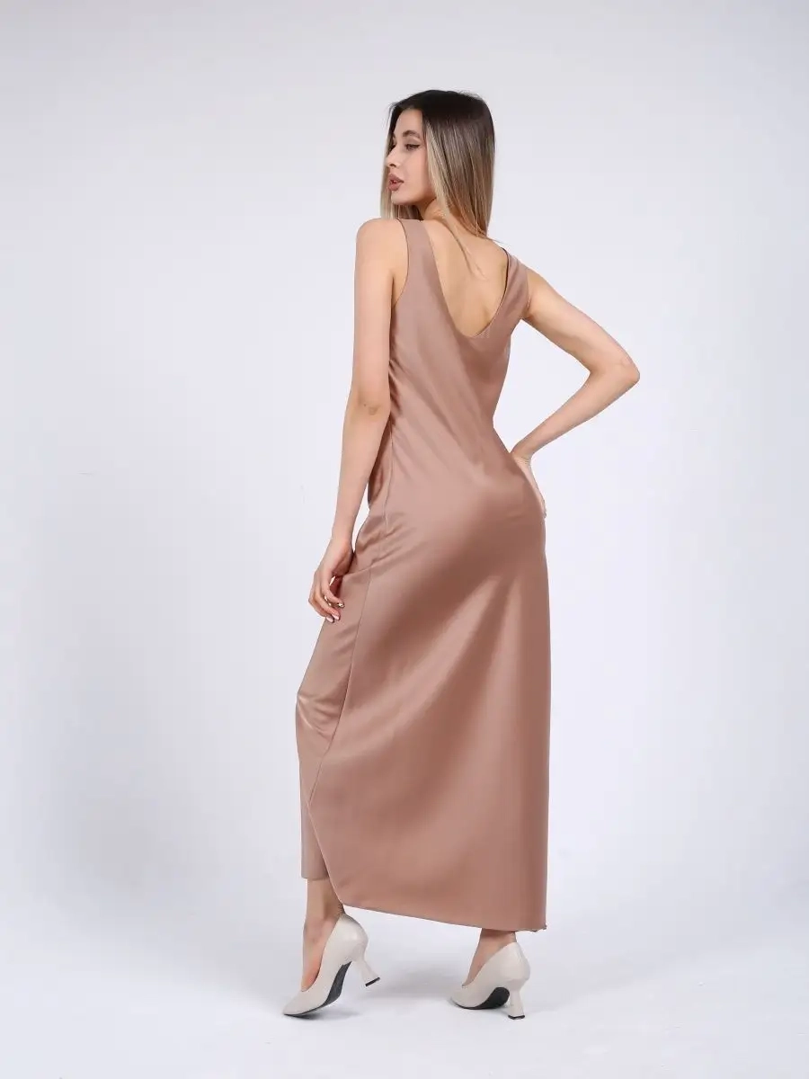 Thời trang đầm lụa mang hơi thở sang trọng mới