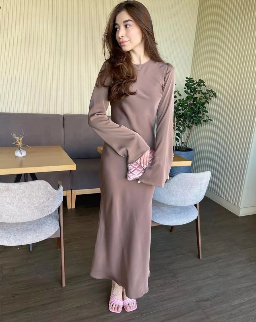 Đầm lụa đi sự kiện sang trọng và tinh tế