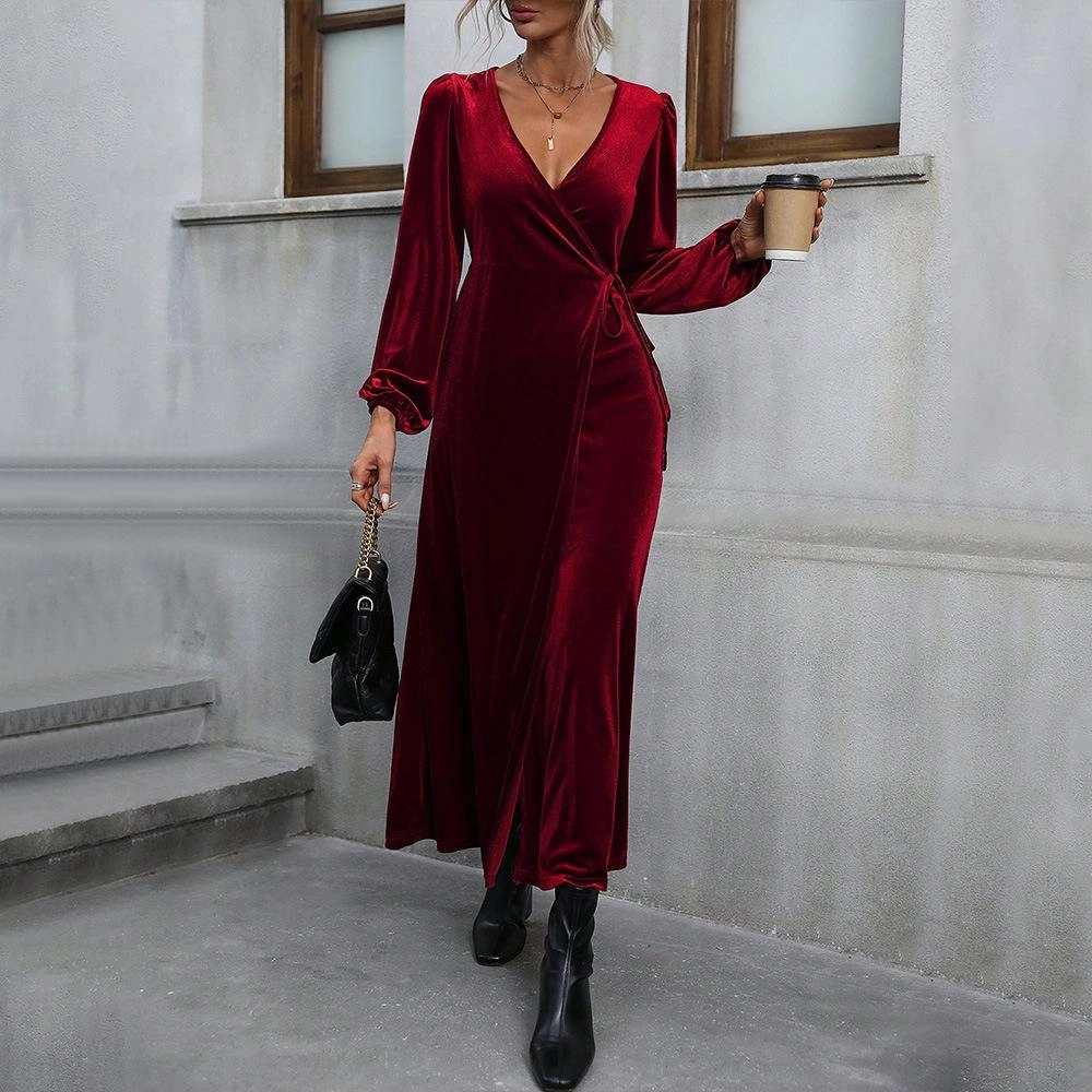 Đầm nhung thời trang dẫn đầu xu hướng tiệc tối