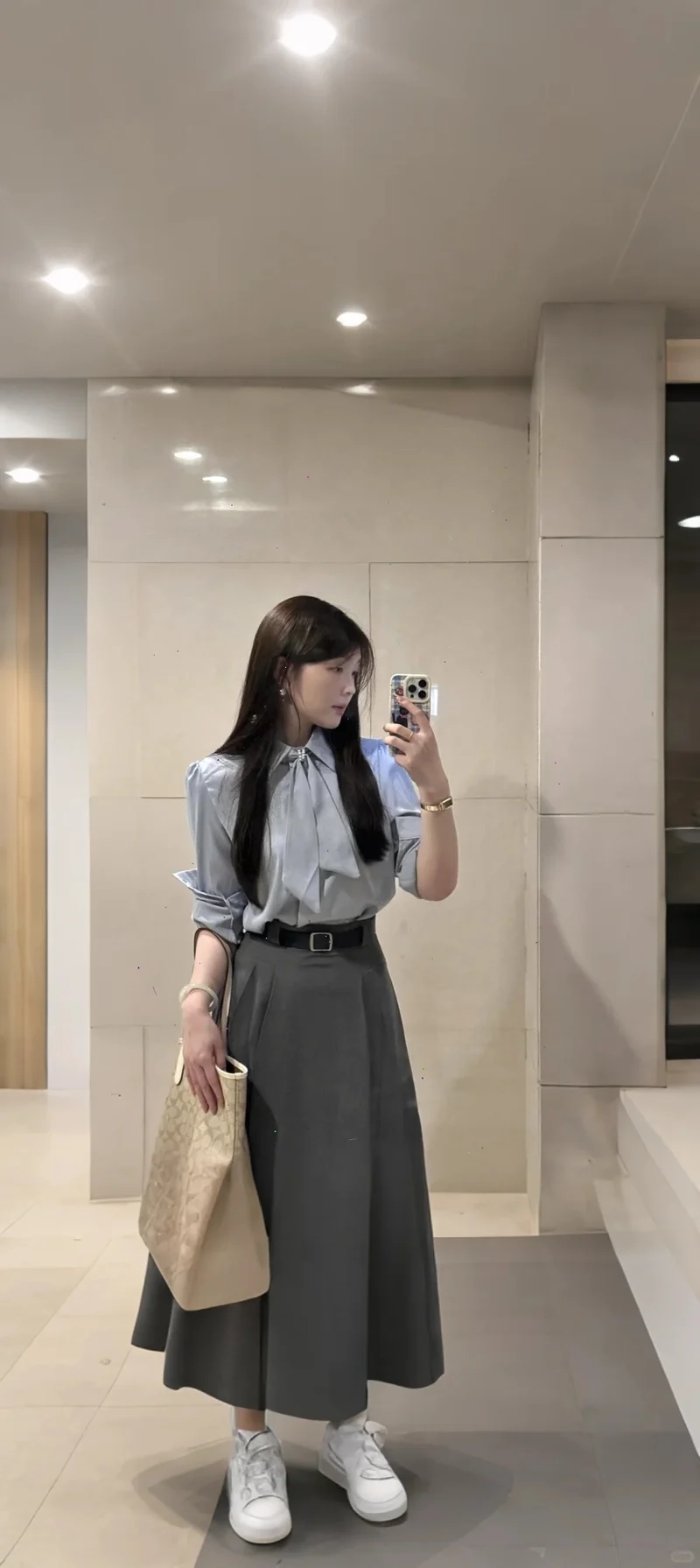 Năng động trẻ trung cùng đầm sơ mi năng động