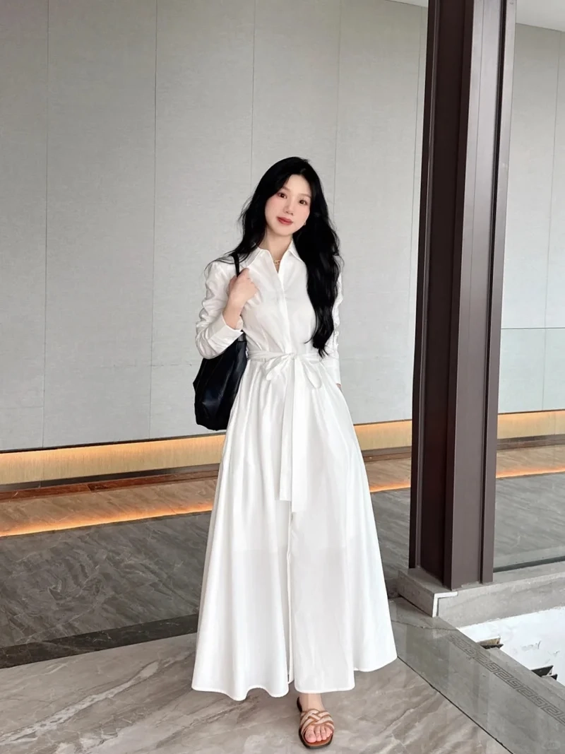 Outfit dạo phố xinh xắn với đầm sơ mi dạo phố