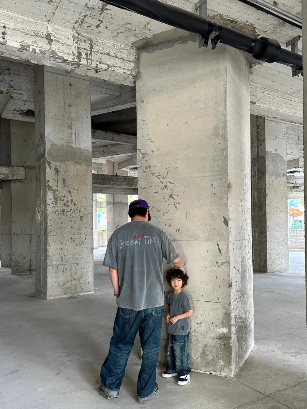 Áo khoác đôi bố và con trai ấm áp cho những ngày đầu xuân