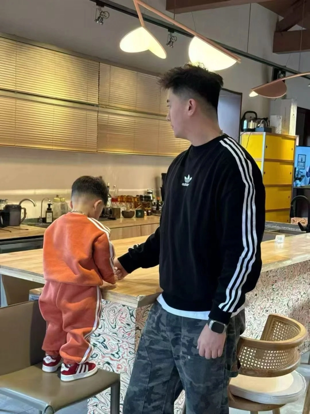 Áo thun đôi bố và con trai in hình ngựa cực kỳ đáng yêu