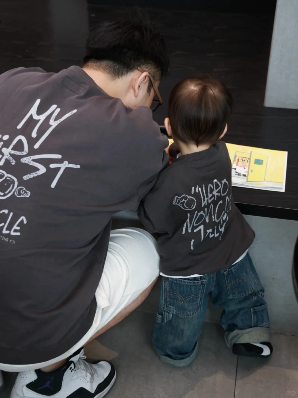 Áo dài đôi bố và con trai tết bính ngọ màu đỏ mang lại may mắn