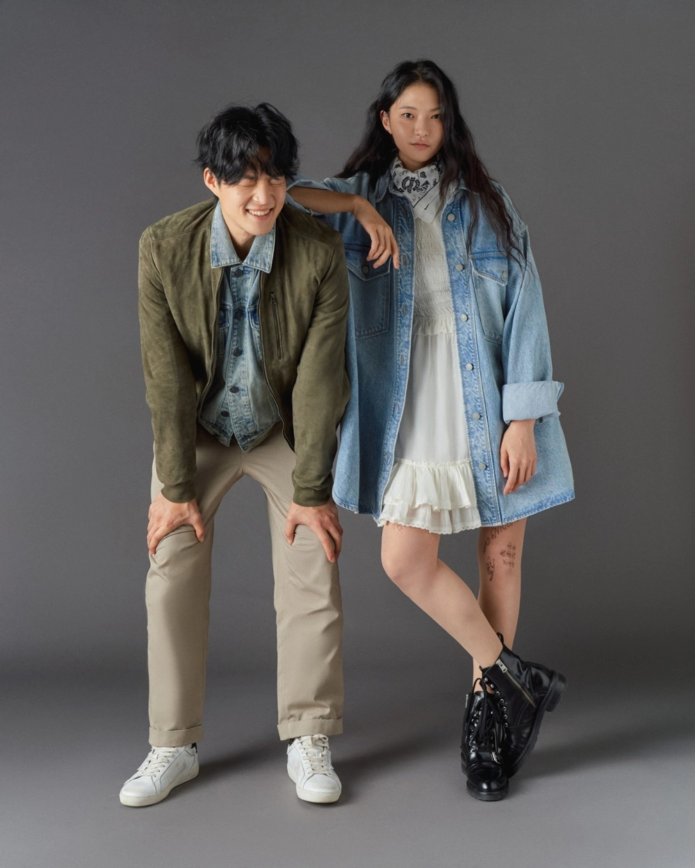 Cặp đôi sành điệu dạo phố với phong cách phối đồ đôi denim cực chất