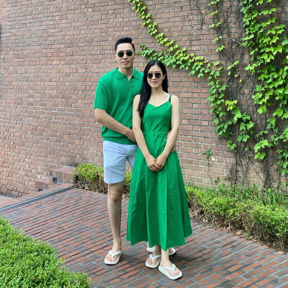 Bikini đôi đi biển quyến rũ cho cặp đôi trẻ trung