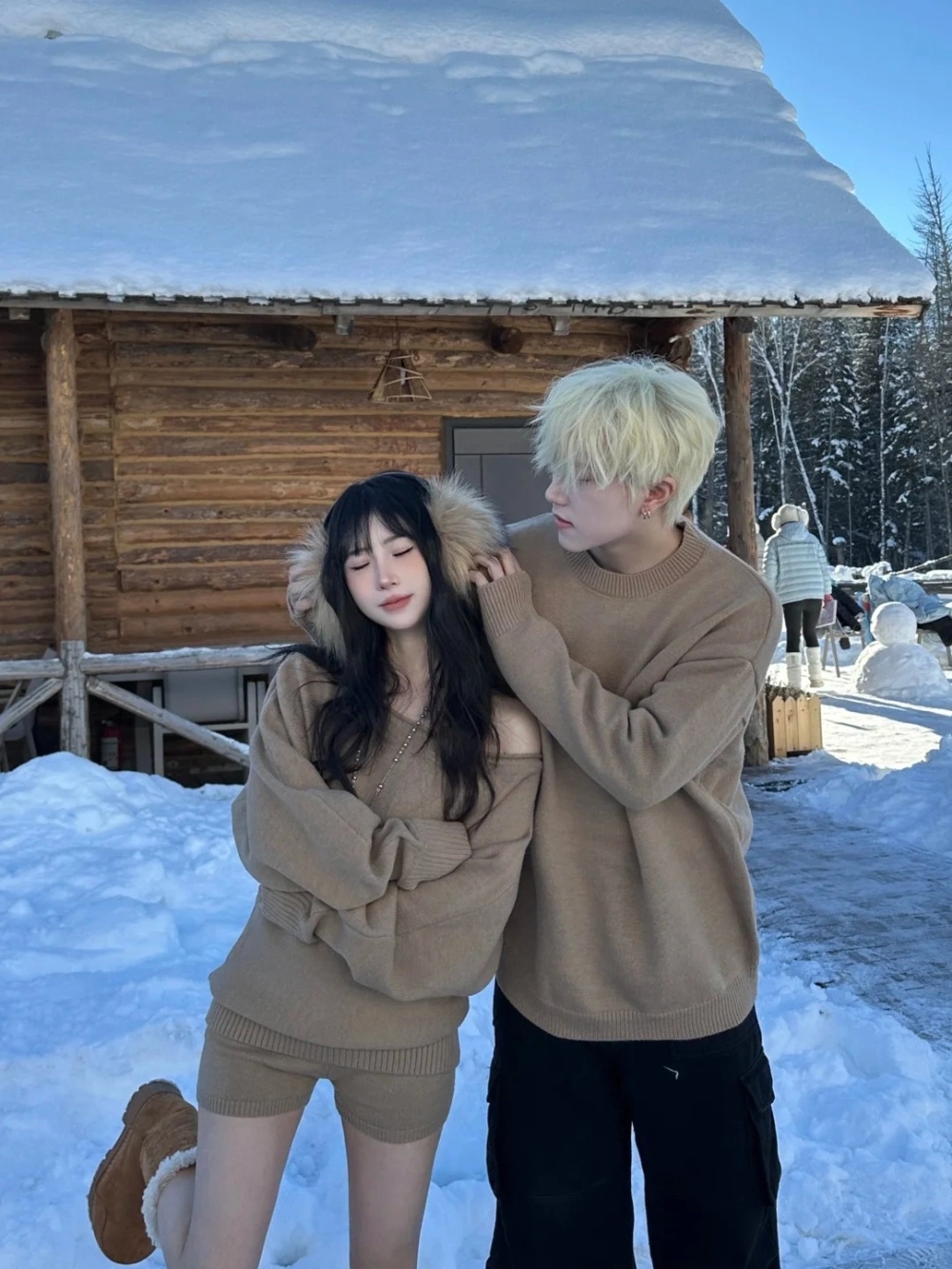 Set đồ đôi đi đà lạt phong cách tối giản nhưng tinh tế