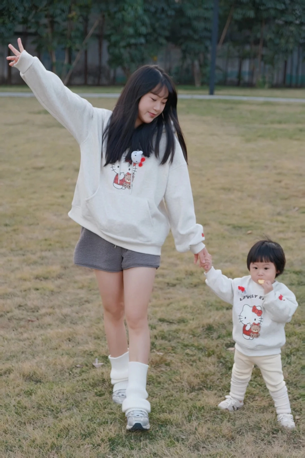 Đồ đôi mẹ và bé lụa tơ tằm sang trọng cho dịp lễ hội