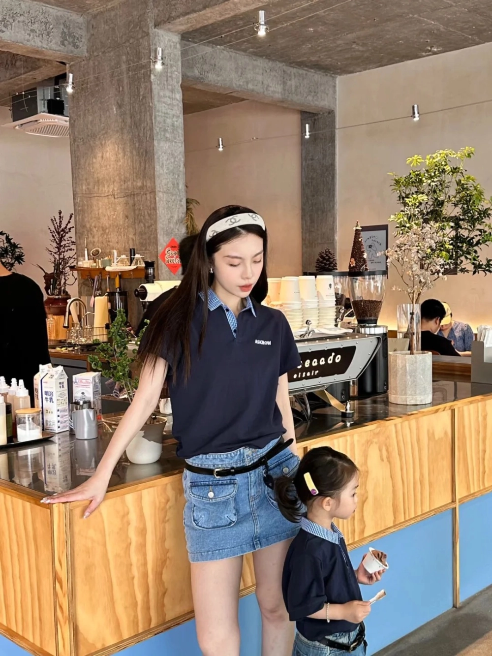 Mẫu áo thun mẹ và bé tết cute in hình linh vật ngộ nghĩnh