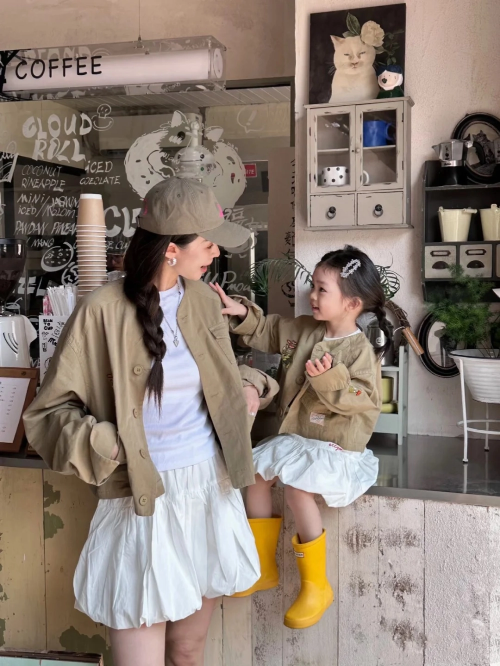 Áo khoác cardigan đôi mẹ và bé cho tiết trời se lạnh