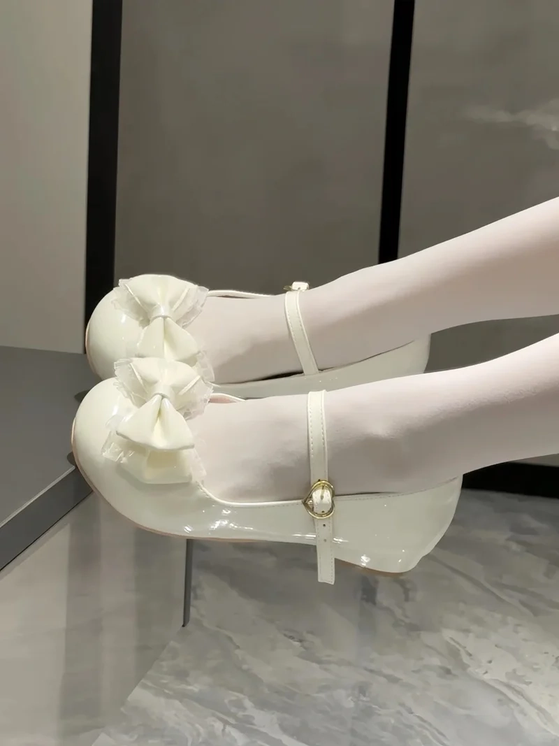 Sang trọng tinh tế nhờ giày búp bê cao cấp