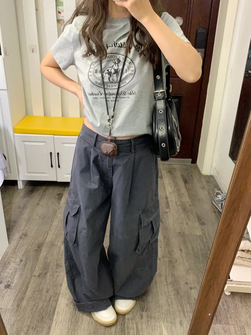 Tạo điểm nhấn cùng quần cargo cá tính