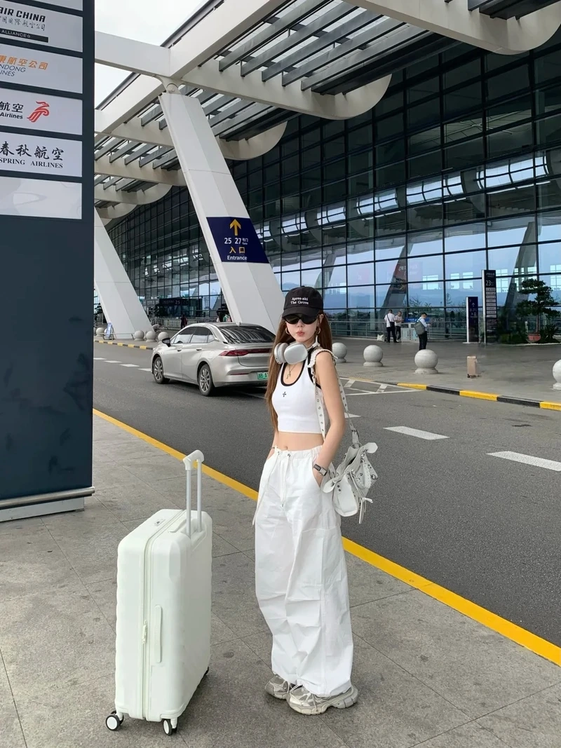 Thoải mái dạo phố cùng quần cargo đi chơi