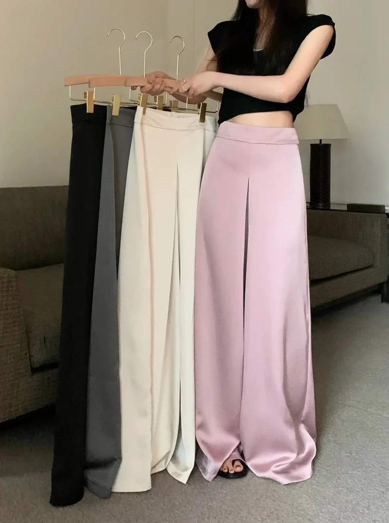Nét thanh lịch dịu dàng nhờ quần culottes lụa thanh lịch